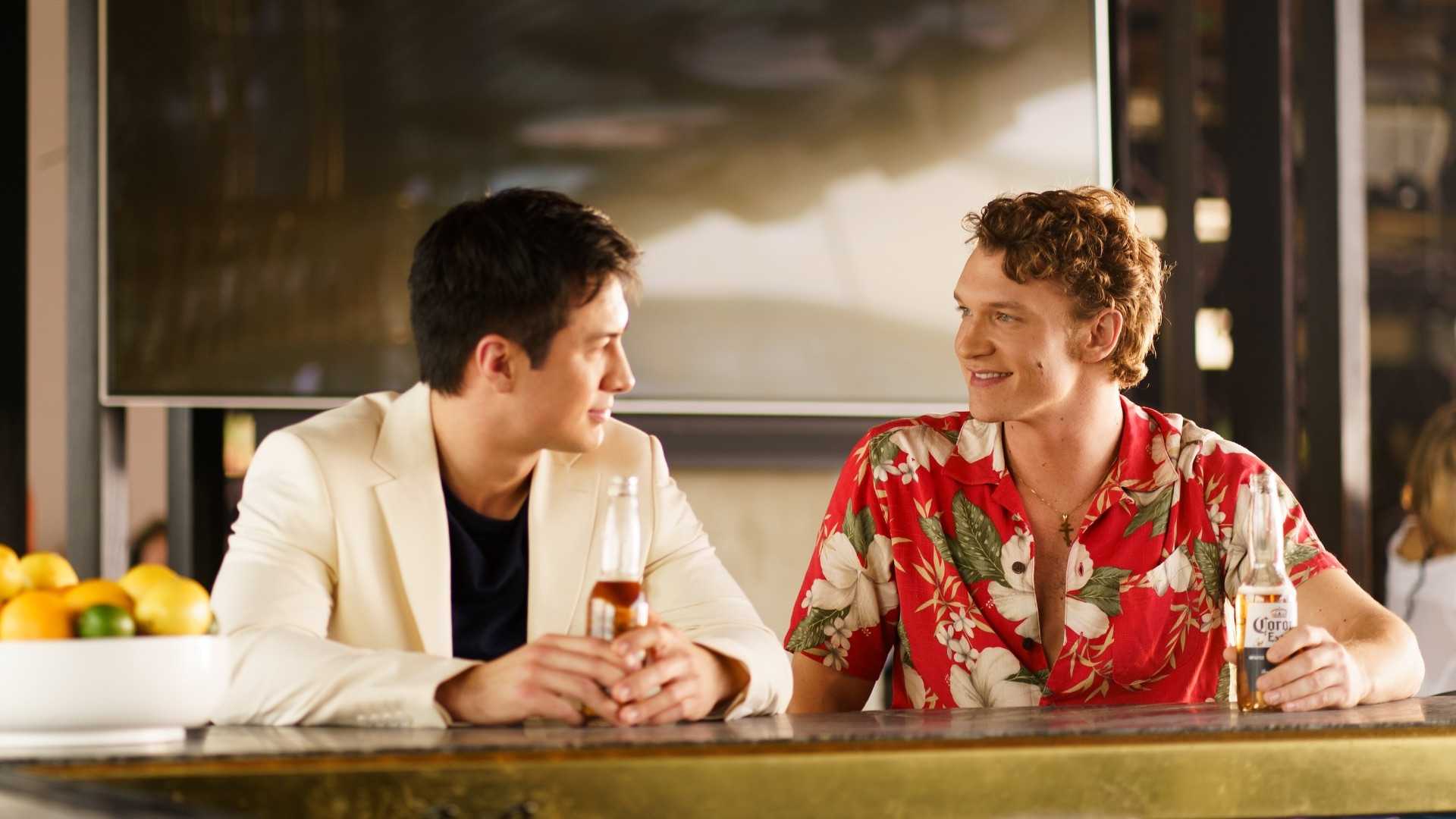 Шэйн Холландер (Хьюсон Уилльям) и Илья Розанов (Коннор Стори) в Heated Rivalry.