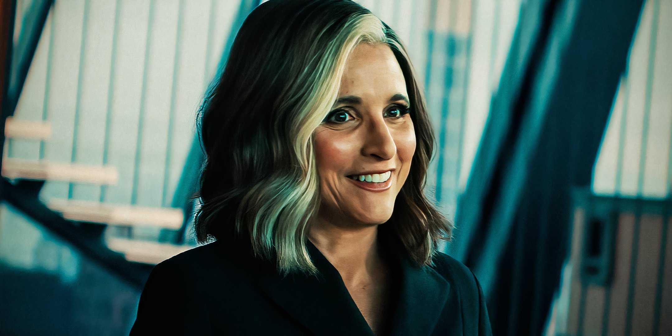 Юлия Луис-Дрейфус улыбается в роли Валентины Аллегре де Фонтен в *Thunderbolts* (2025)