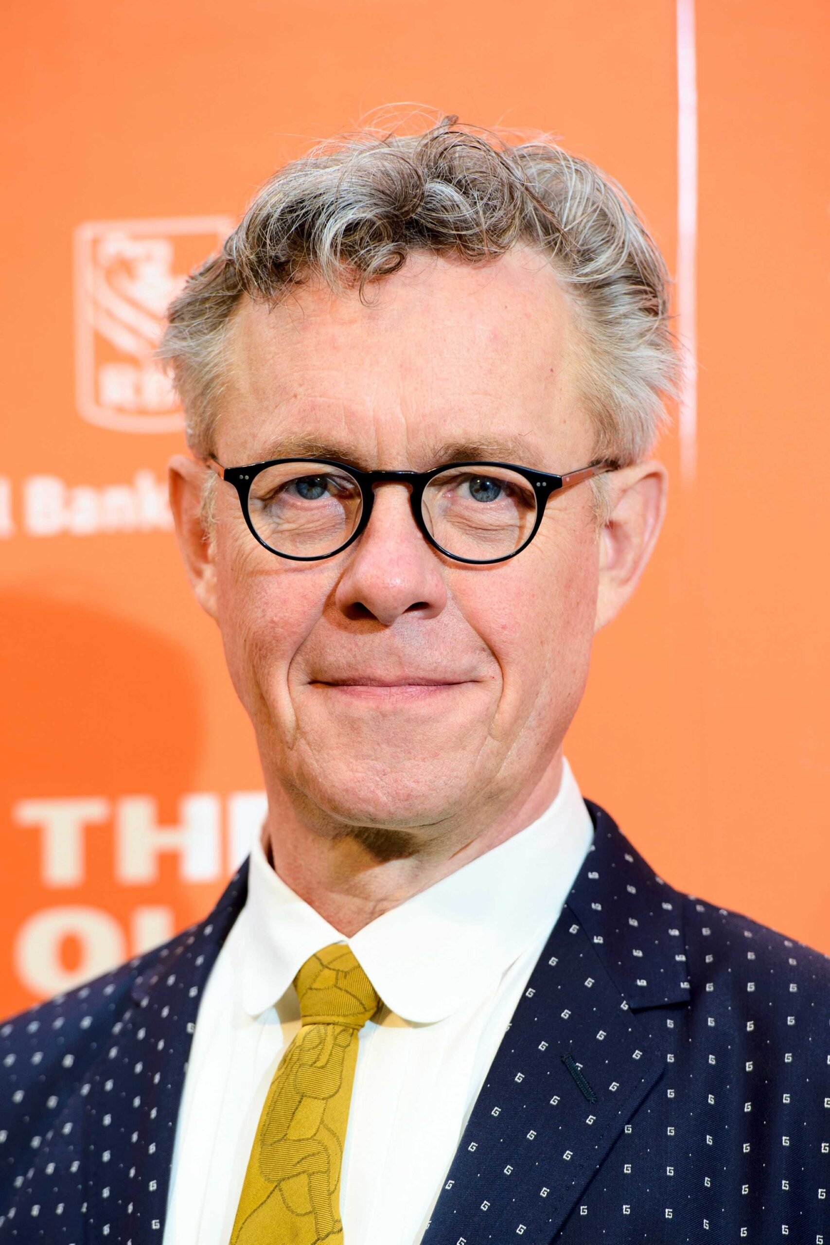 Фото Алекса Дженнингса на Midsummer Party в Old Vic