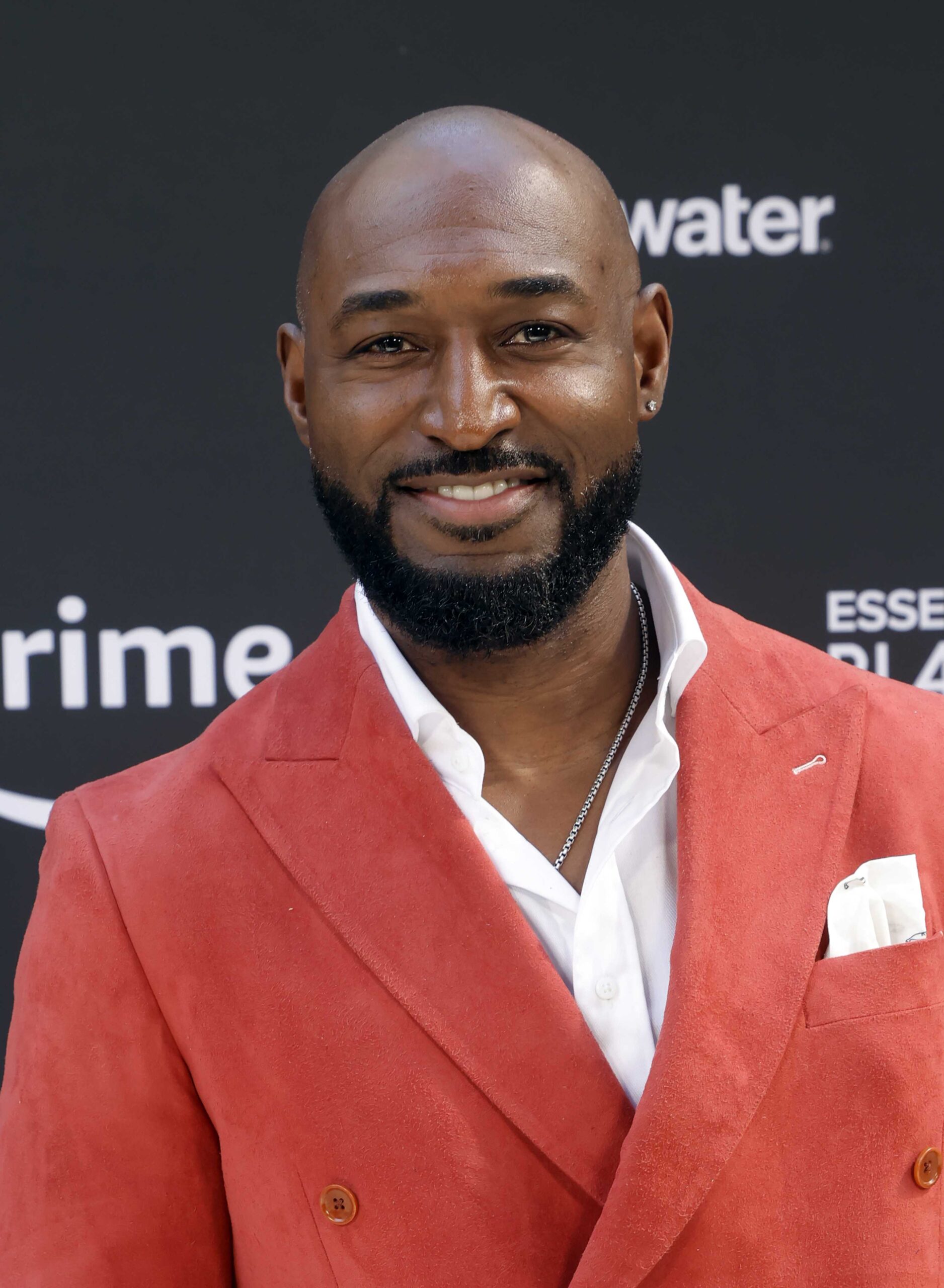 Фотография Адриана Холмс на церемонии ESSENCE Black Women In Hollywood Awards 2023