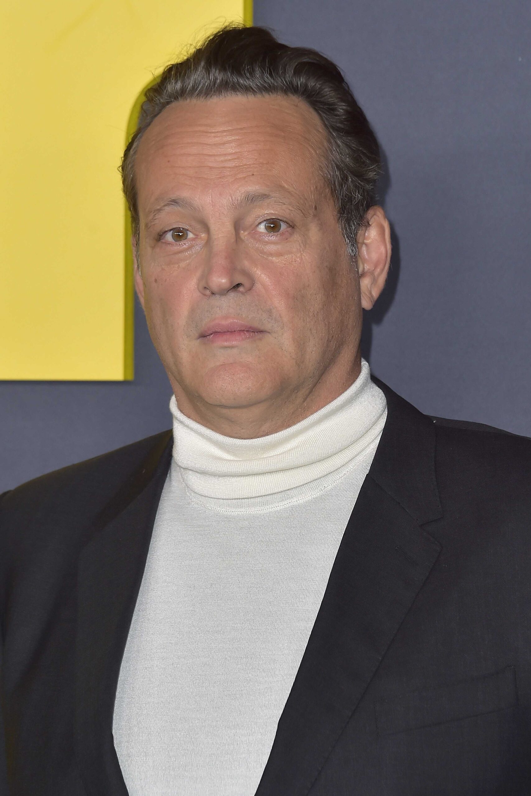 Фотография Винса Вонга в премьере 12-го сезона сериала "Curb Your Enthusiasm" от HBO