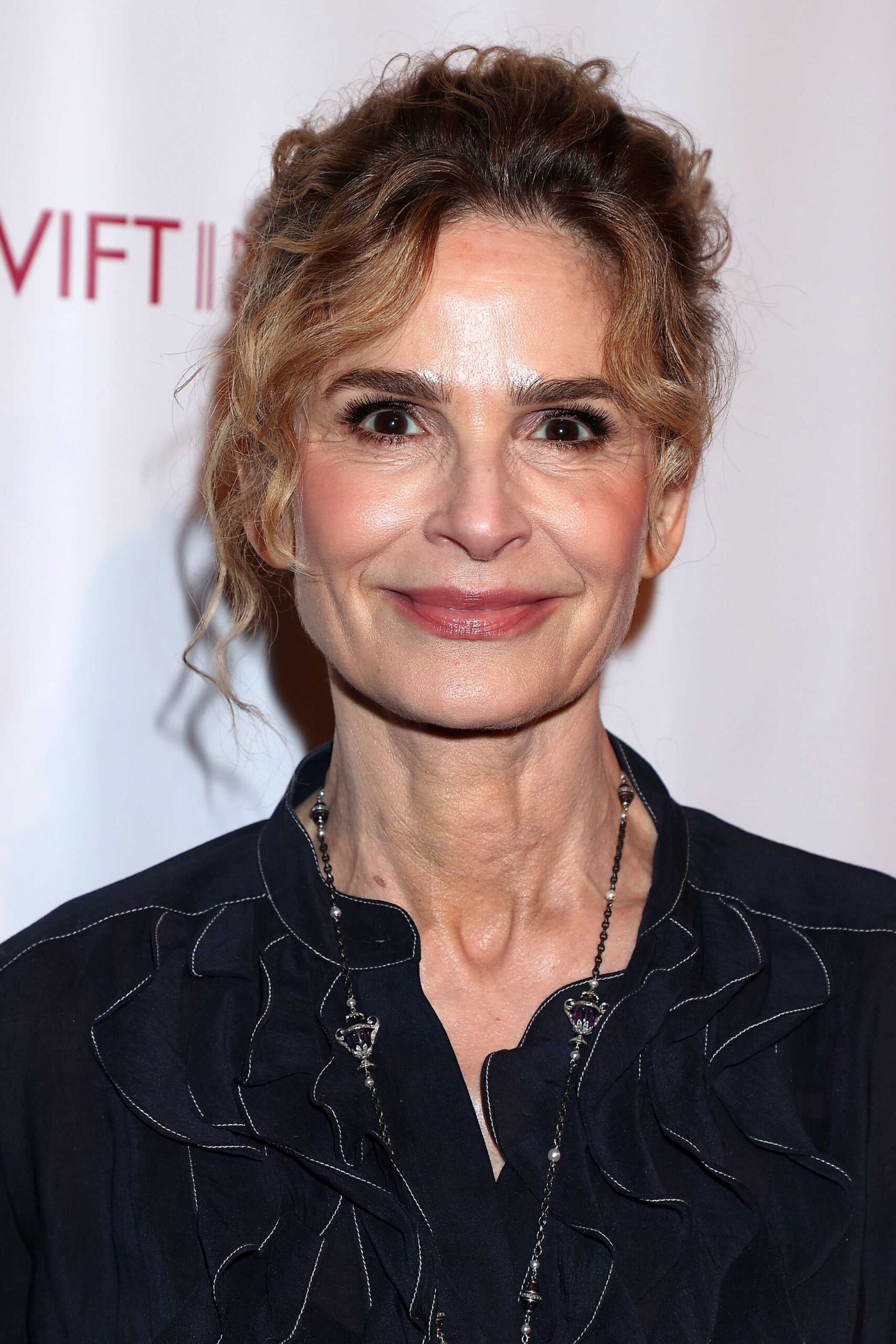 Фото Киры Седжвик на 44-м ежегодном церемониале награждения NYWIFT