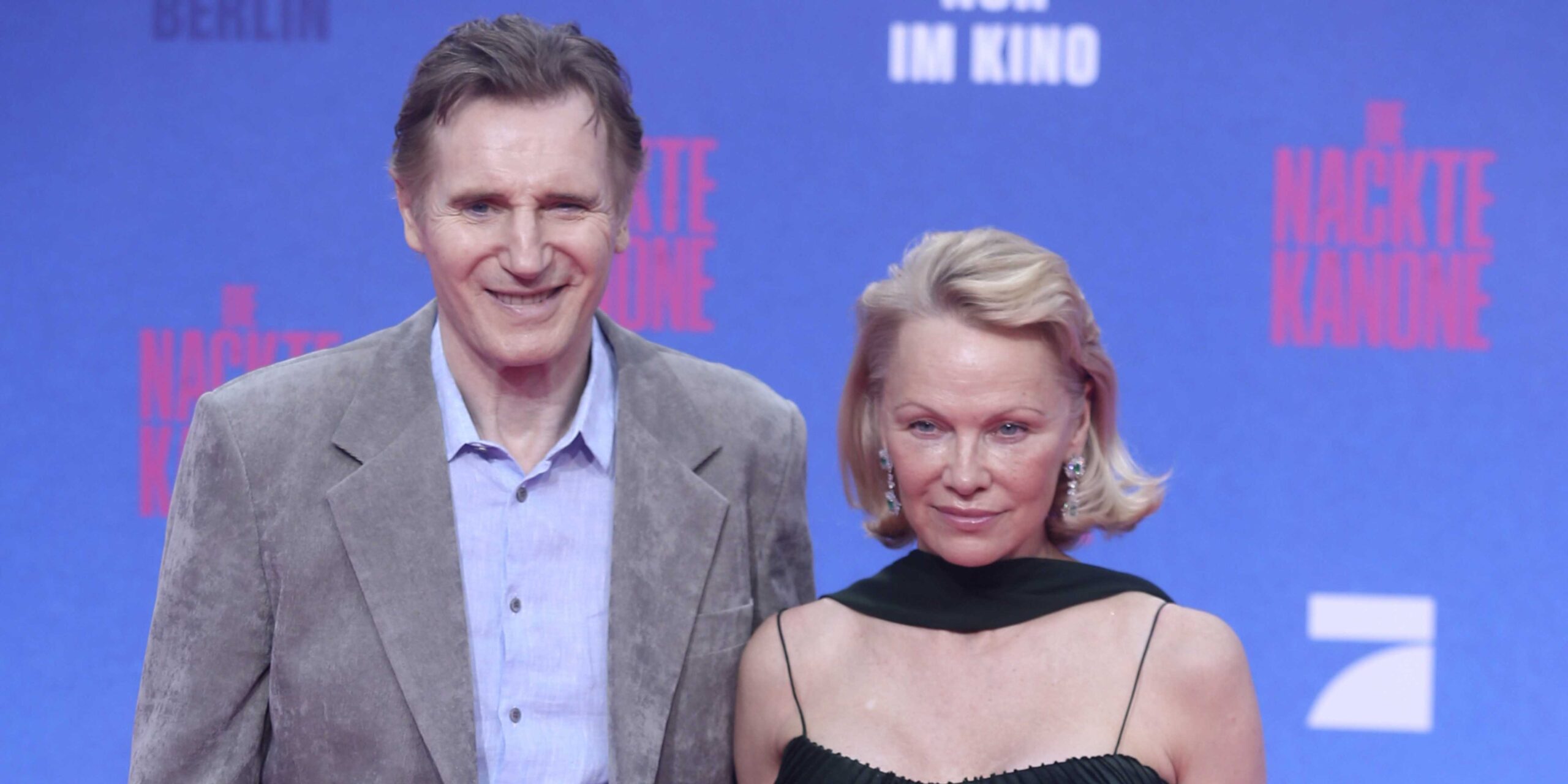 Лиам Нисон и Памела Андерсон в роли Naked Gun