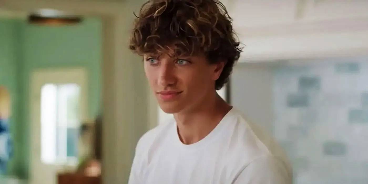 Джеральд, улыбающийся в The Summer I Turned Pretty