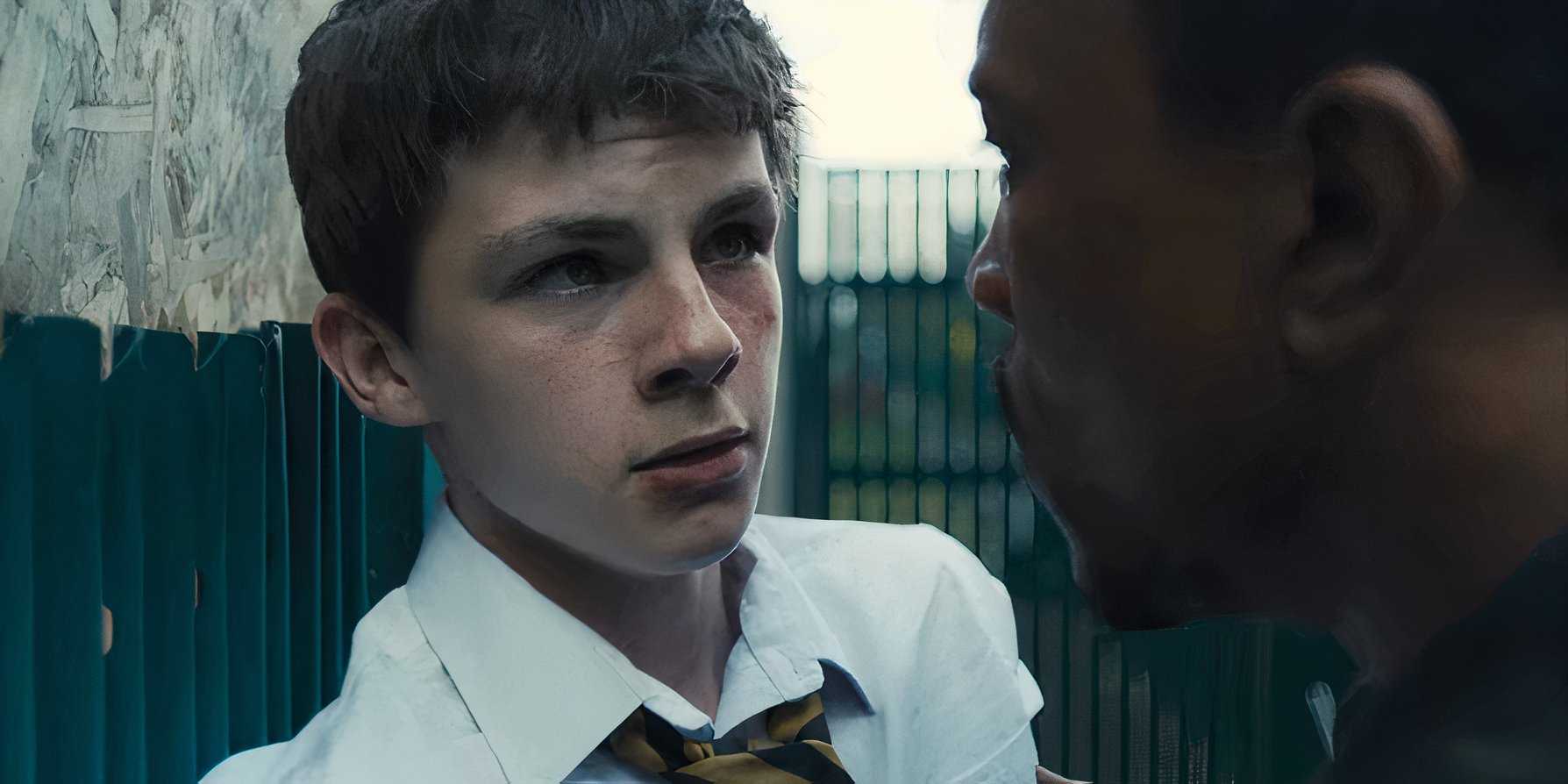 Кейн Дэвис в роли Райан в эпизоде 2 "Adolescence"