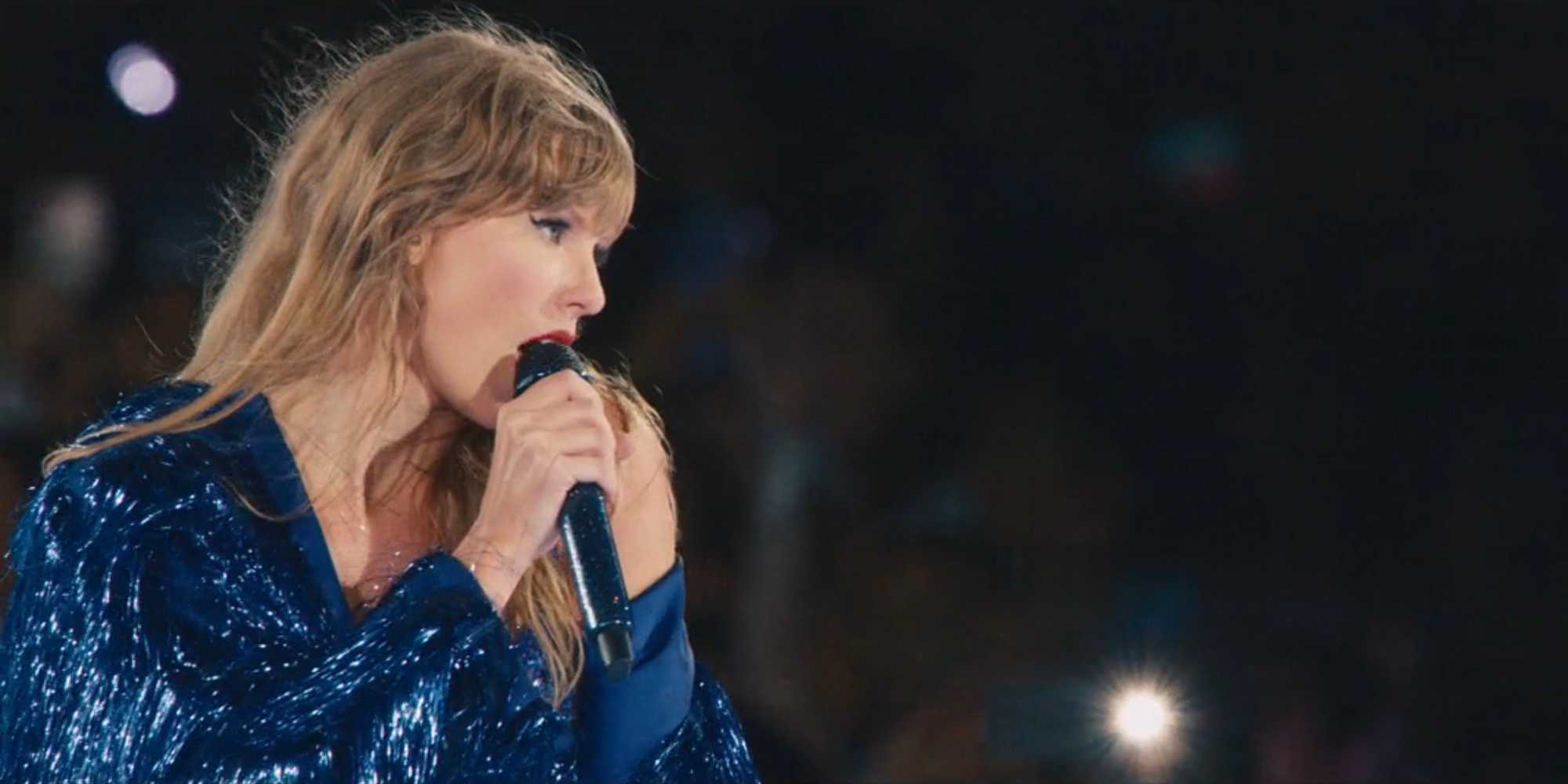 Тейлор Свифт исполняет "Karma" в фильме "The Eras Tour".