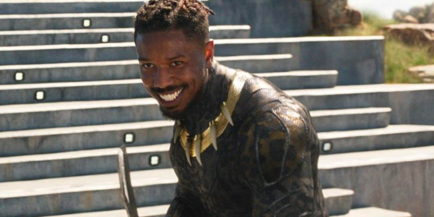 Майкл Б. Джордан в роли Эрика Килмонгера в костюме, похожем на костюм Черной пантеры, в фильме "Черная пантера"