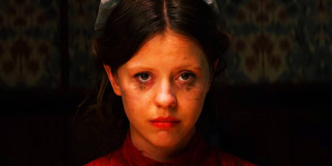 Мия Го́т с размазанным макияжем в фильме "Перл"