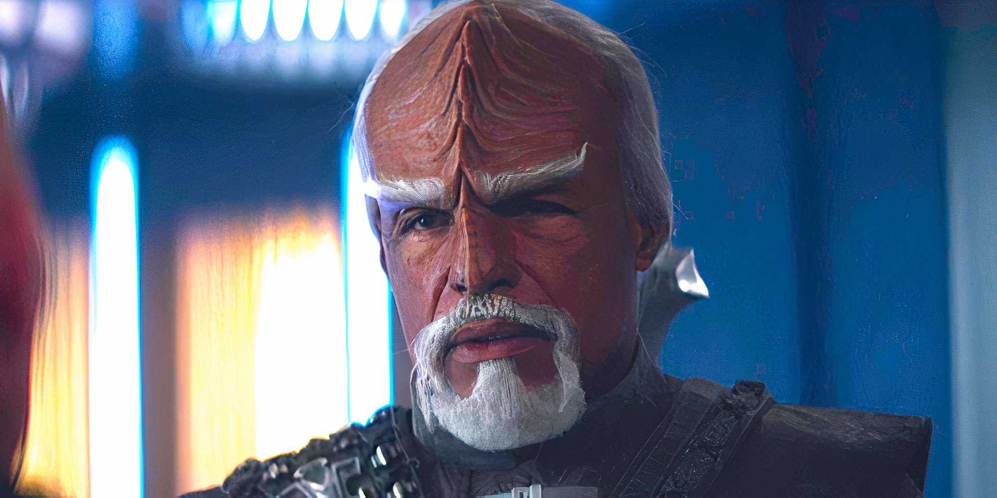 Ворф разговаривает с Жан-Люком в сцене из 3-го сезона "Picard"