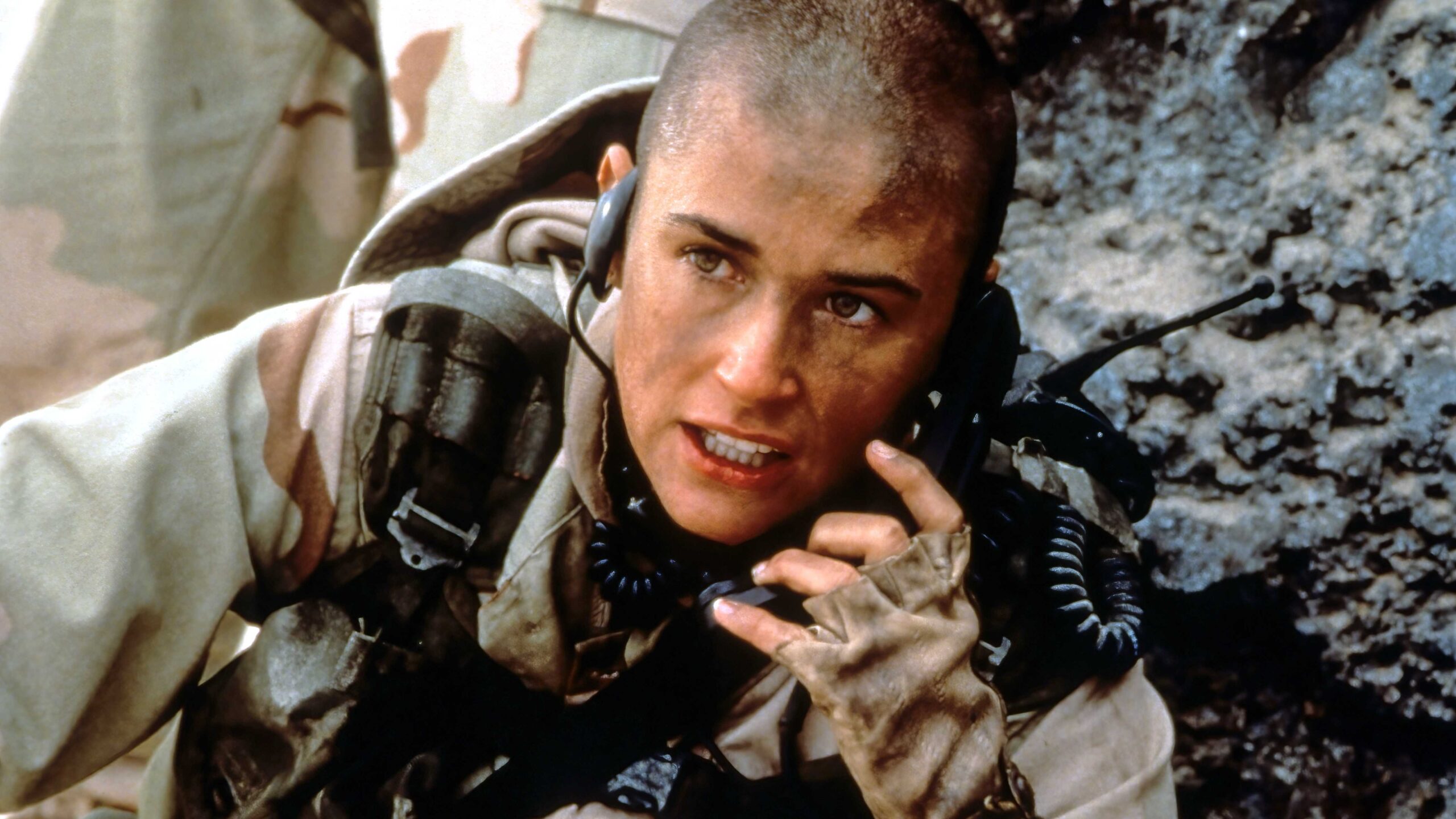Деми Мур в роли Джордан О'Нил в фильме "G.I. Jane"