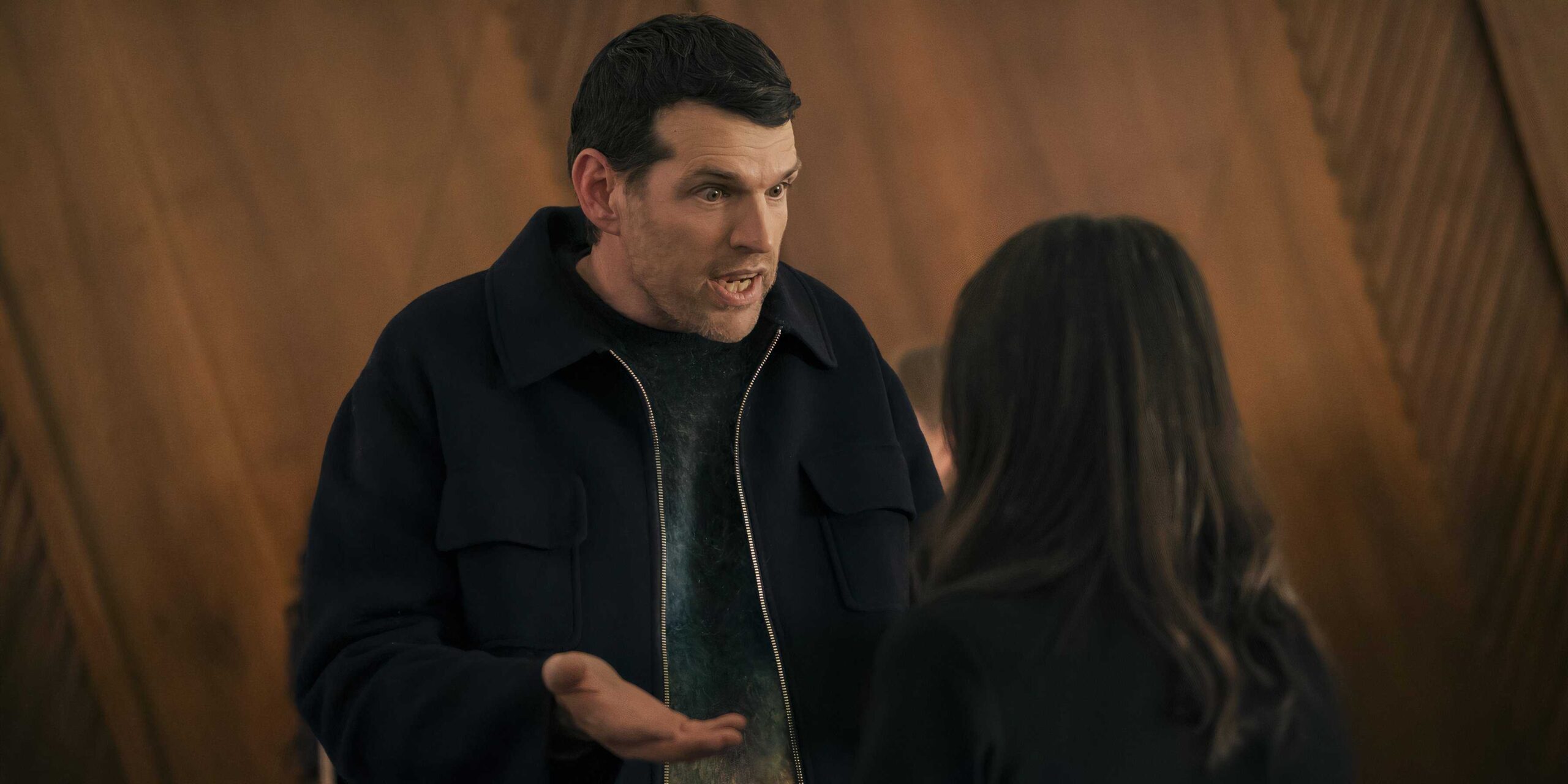 Саша разговаривает с Эстер в храме в *Nobody Wants This*