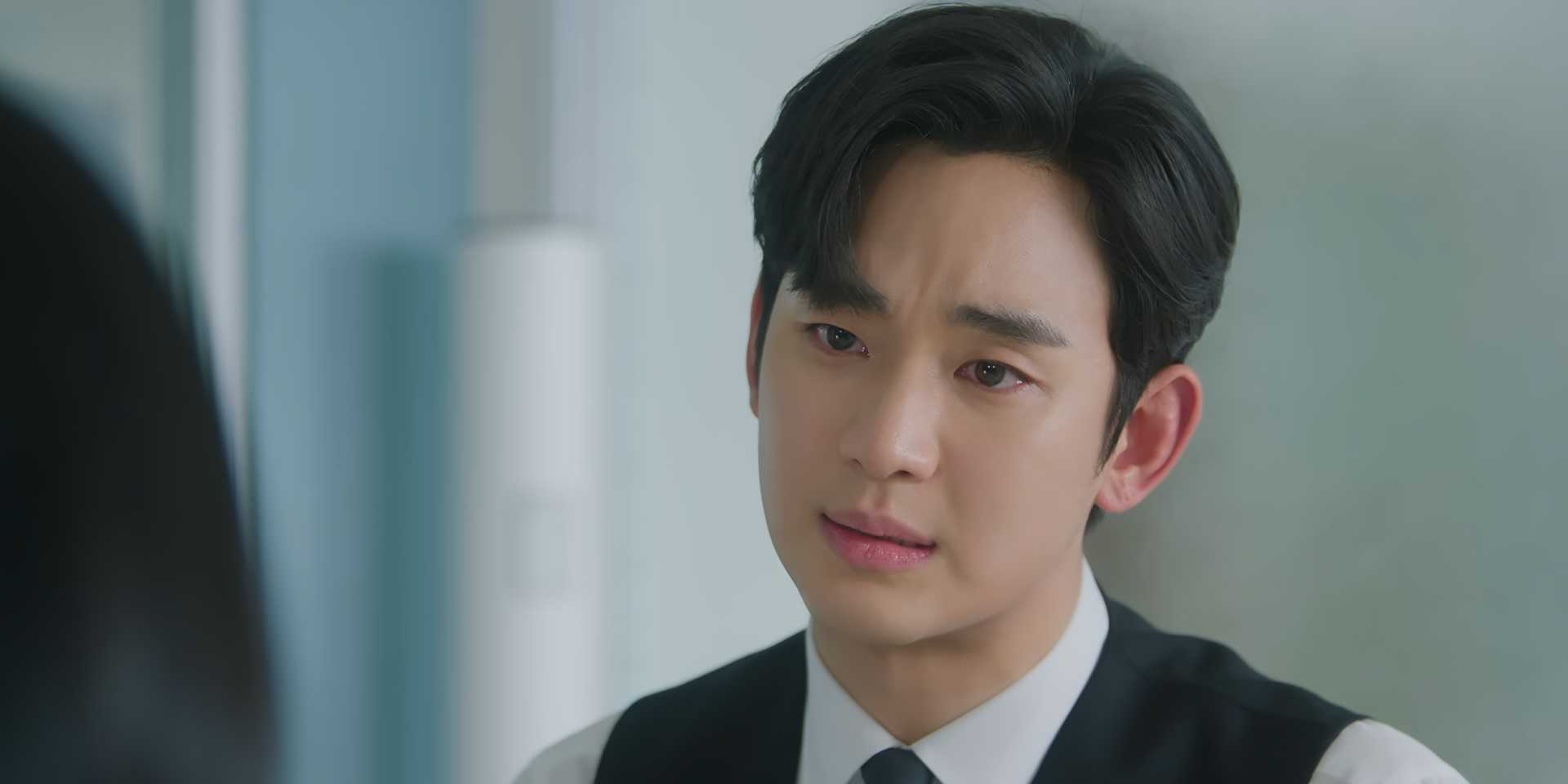 Баек Хын-ву из «Королевы и Тени» выглядит грустно