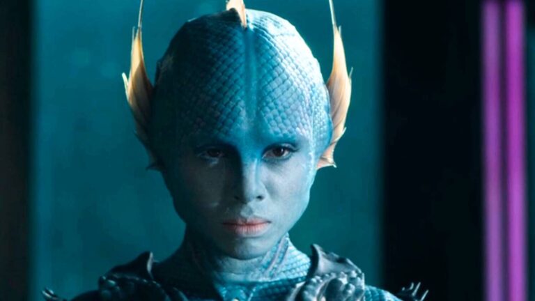 Этот 98% RT Show Made Adult Doctor Who Stories Work Years Before The War Between The Land And Sea