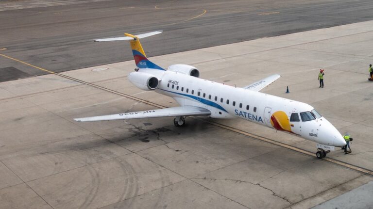 В Колумбии исчез самолет с 15 пассажирами, включая политика, и позднее признанным крушением