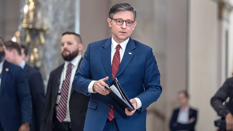 Важное сражение в Конгрессе США: борьба за большинство становится все более острой