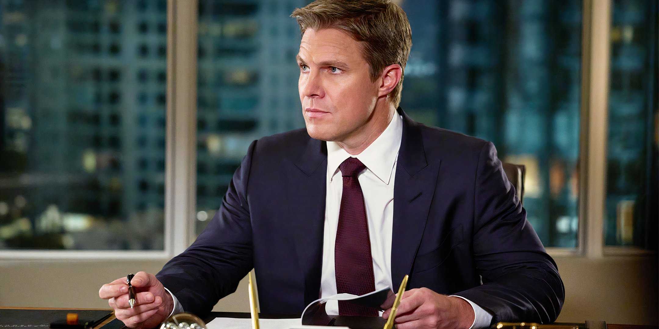 Стивен Эмелл в роли Теда Блэка в Suits LA