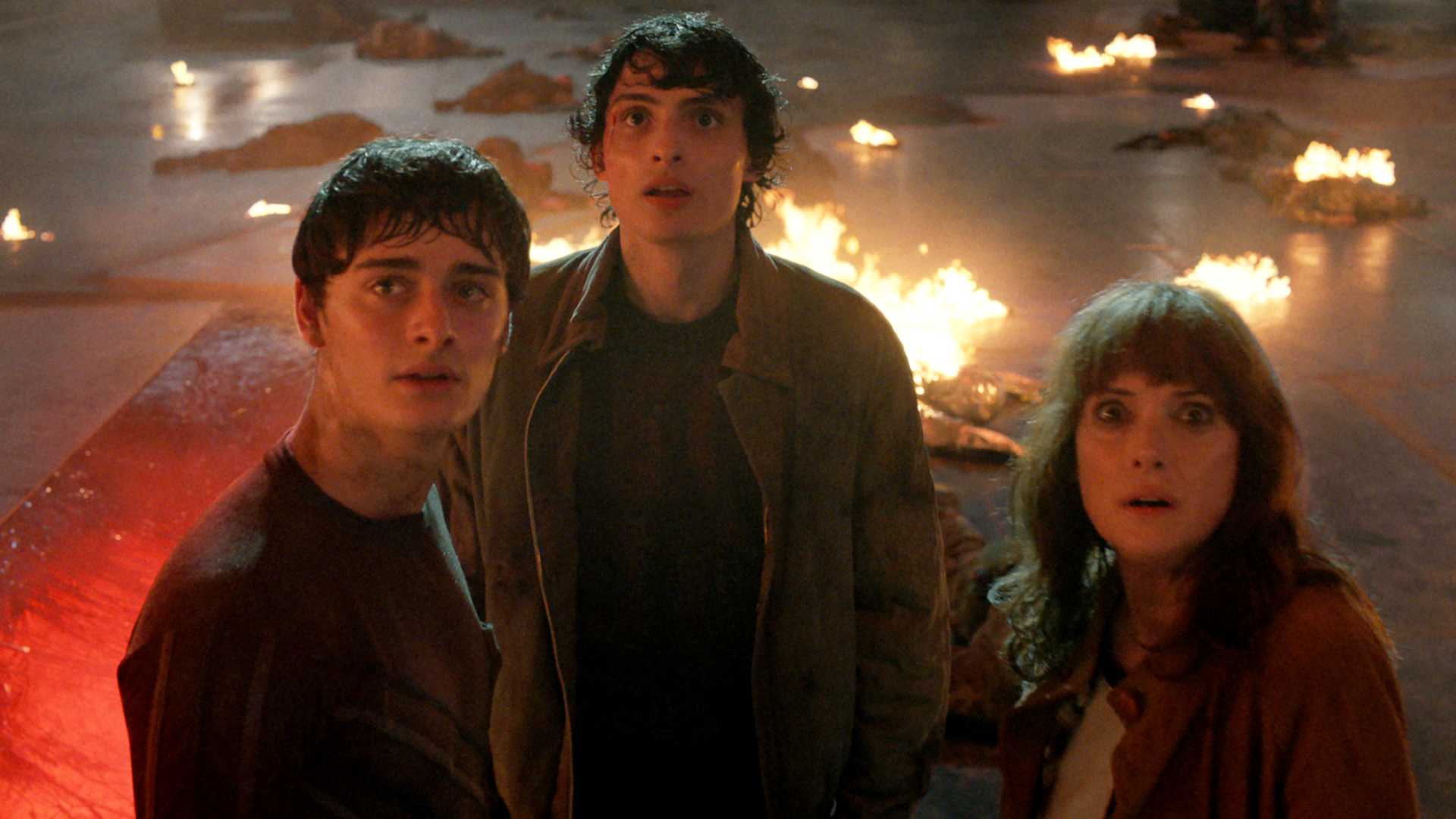 Вилл, Майк и Джойс в Stranger Things, 5 сезон, том 2