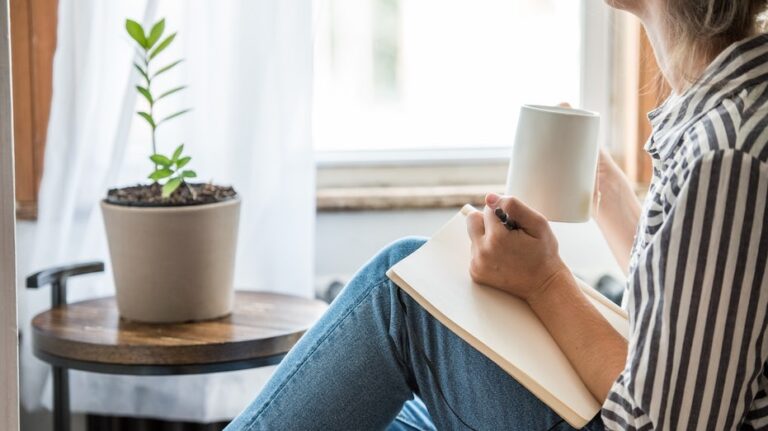 Тренд «аналогичной сумки» на Новый год помогает людям формировать полезные привычки