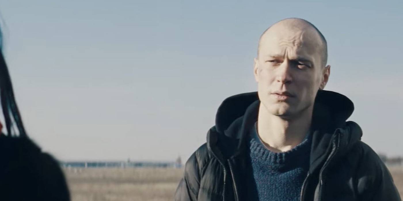 Юра Борисов в роли Игоря в "Анаре"