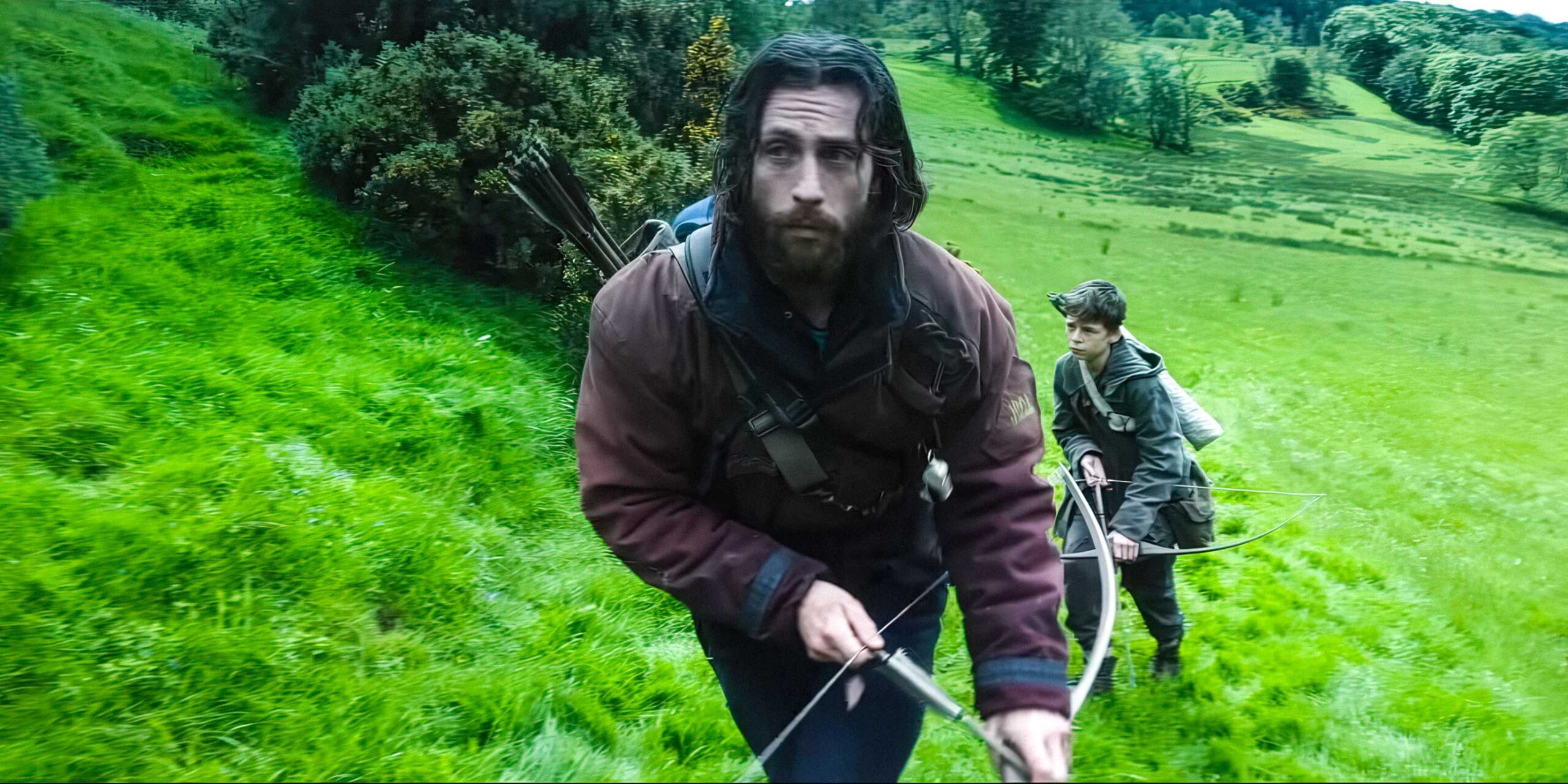 Джейми (Эрон Тайлёр-Джонсон) со своим луком в фильме "28 лет спустя"