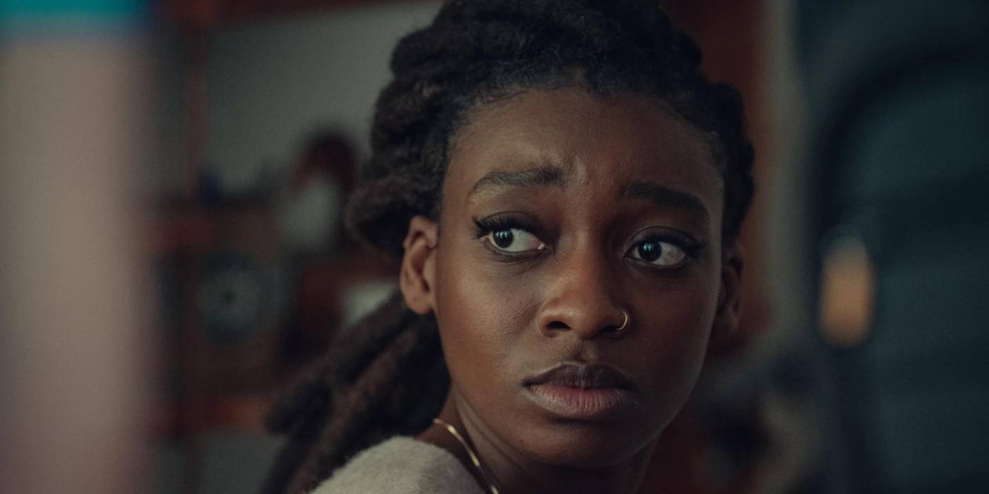 Шелли (Симбиату Абисола Абиола) выглядит грустно в Top Boy.