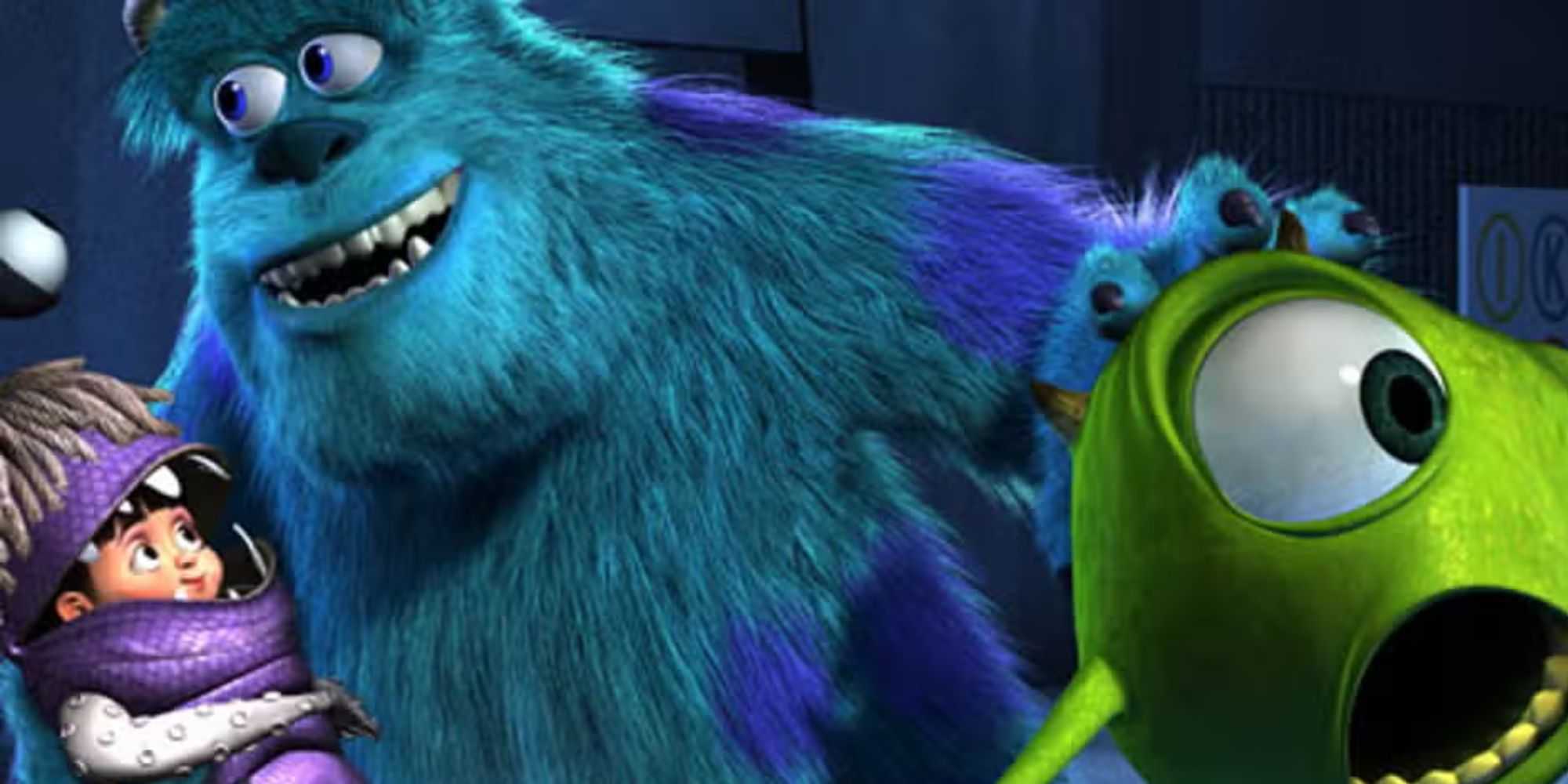 Сулли улыбается, неся Бу и испуганного Майка в "Monsters, Inc."