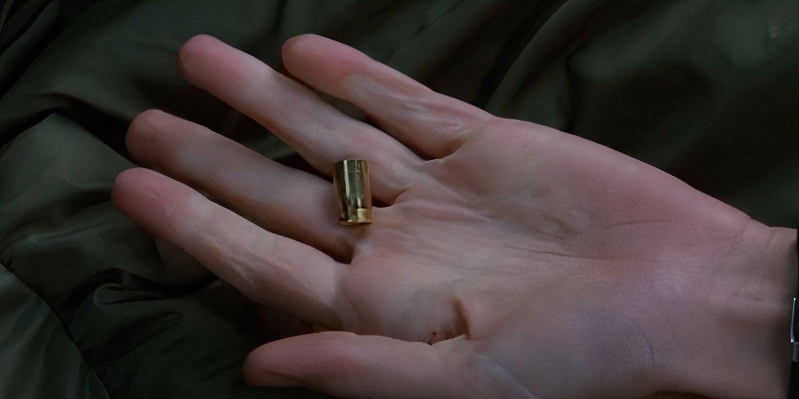 Пуля в конце фильма "Инсмония" (2002)