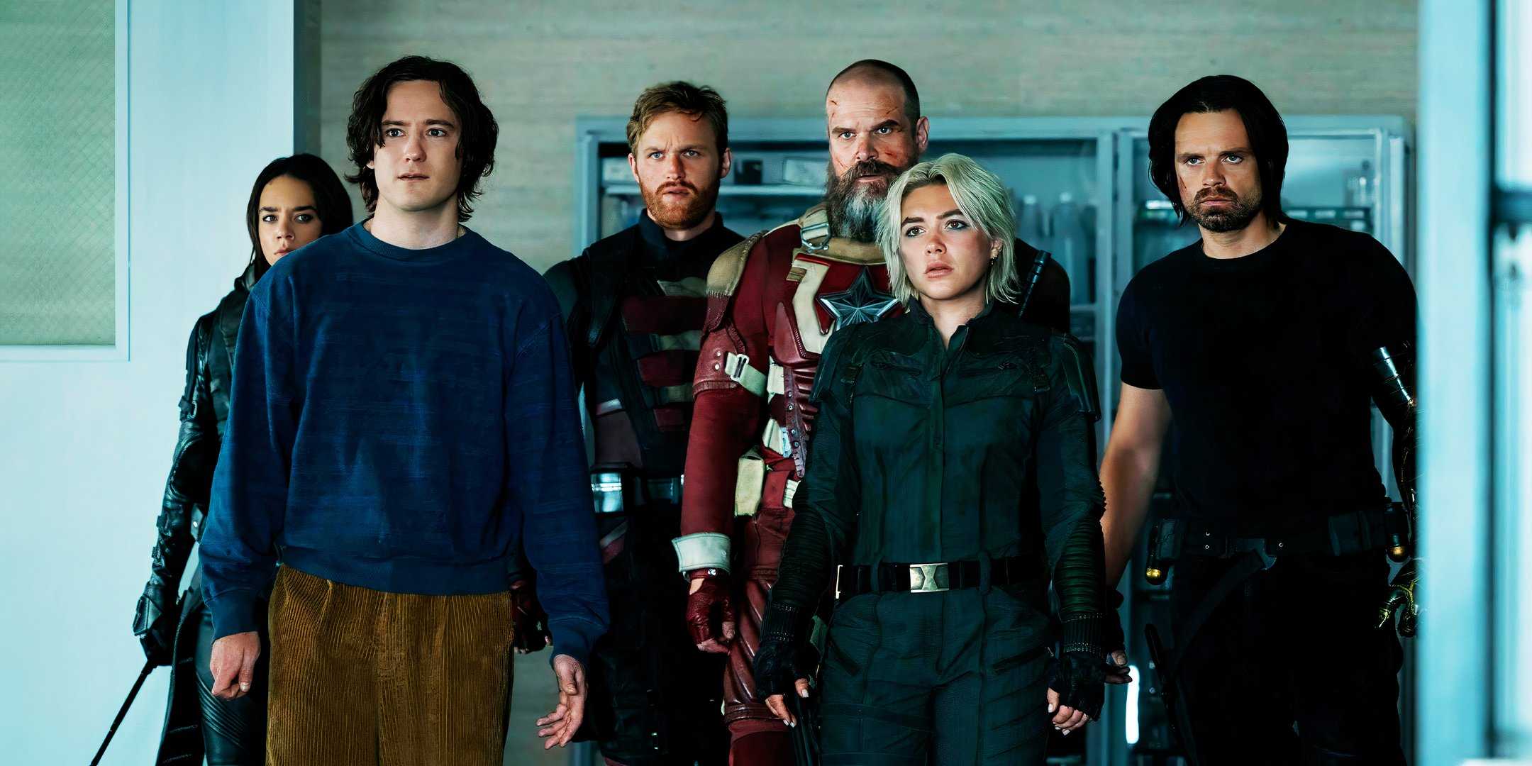 Члены команды Thunderbolts, стоящие в ряд в *Thunderbolts* (2025)