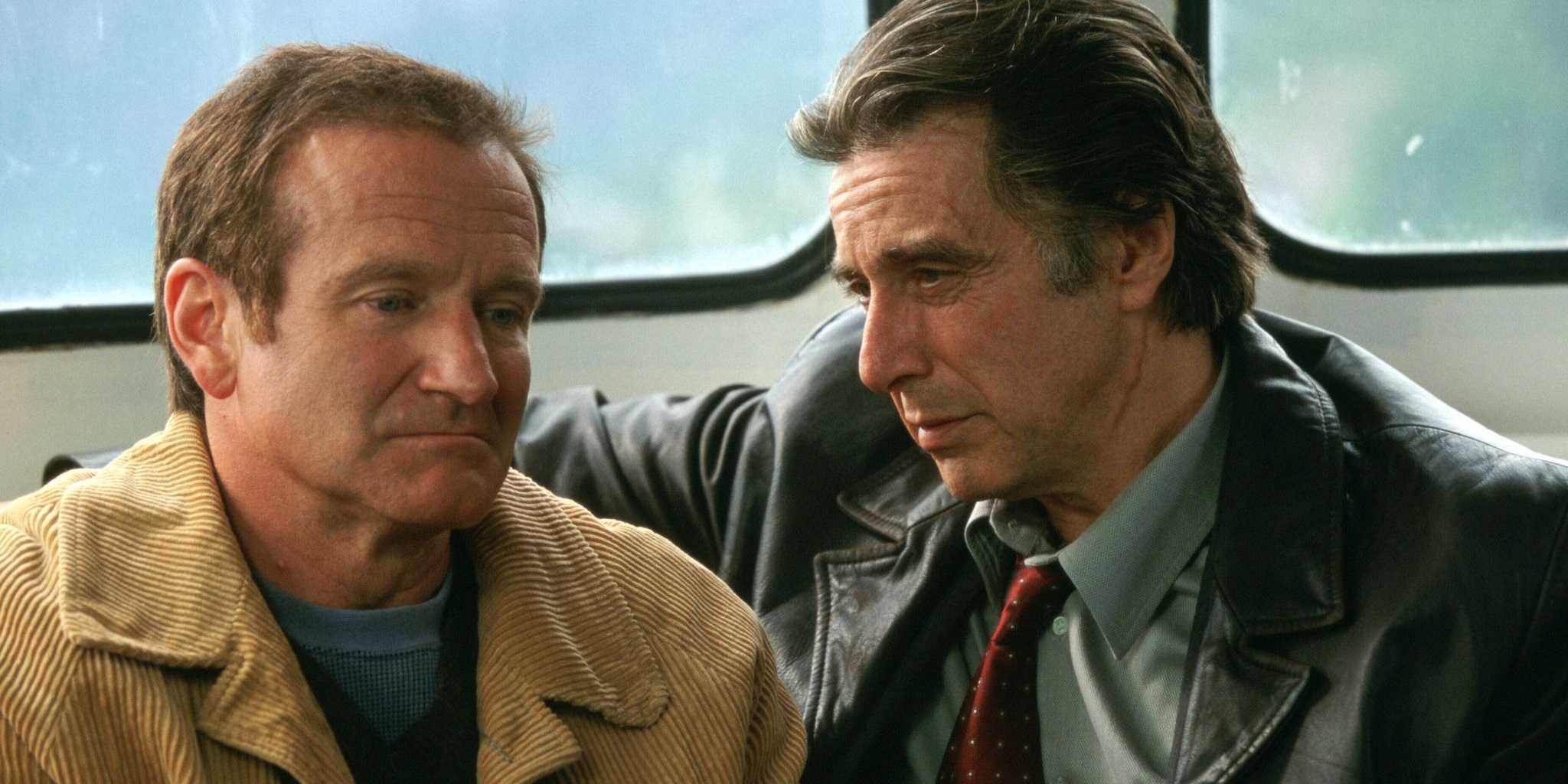 Аль Пачино разговаривает с Робином Уильямсом в фильме "Инсомния"