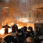 В Тиране прошли массовые протесты из-за коррупционного скандала и политической нестабильности