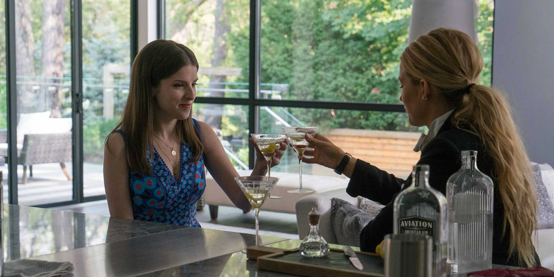 Анна Кендрик и Блэйк Ливи в A Simple Favor