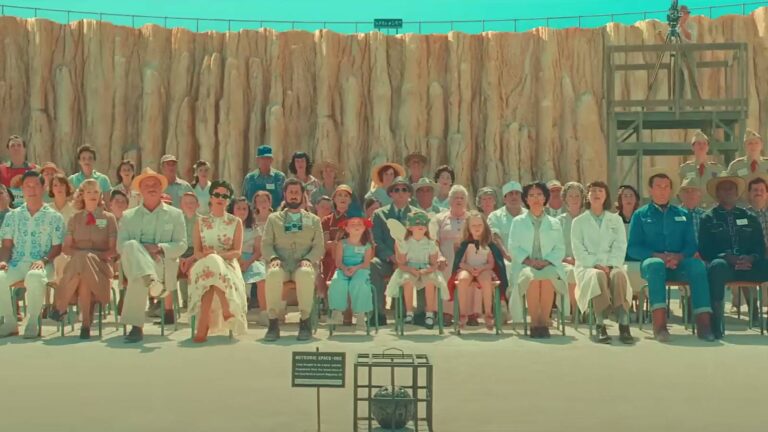 Актеры и персонажи фильма «Астероид-Сити»: Полный список актеров и камео в фильме Уэса Андерсона