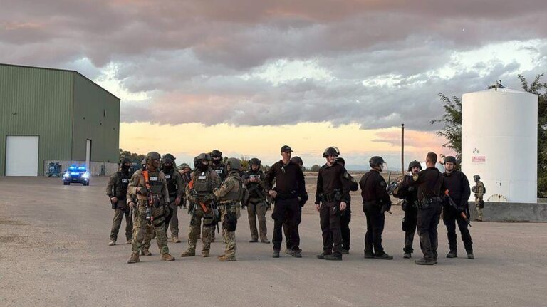 В Айдахо граждане подают иск против массового задержания на ипподроме во время операции по иммиграционной проверке