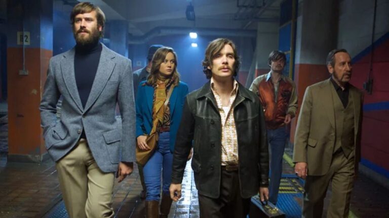 Netflix пополняет подборку захватывающих триллеров на этой неделе — выбирайте фильмы с таинственными сюжетами и яркими актёрскими играми