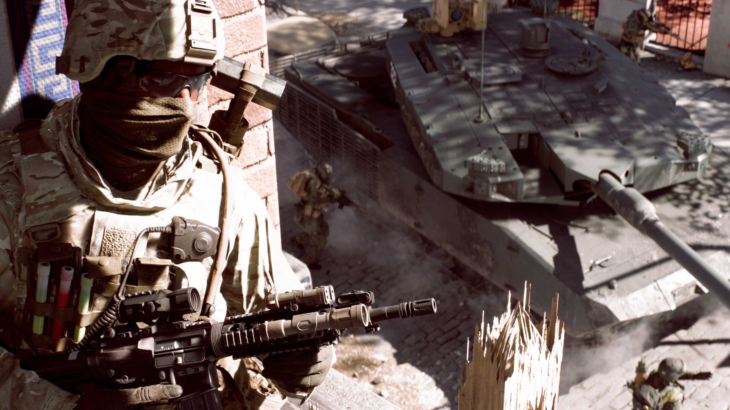 Солдат из Battlefield 6 прячется от танка, проезжающего по улице внизу.