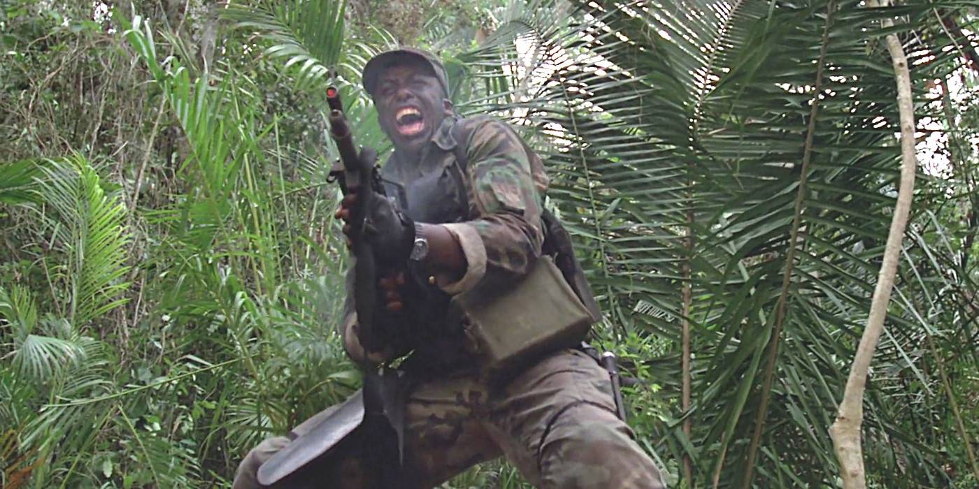 Билл Дау в "Предаторе", кричащий и безумно стреляющий из оружия