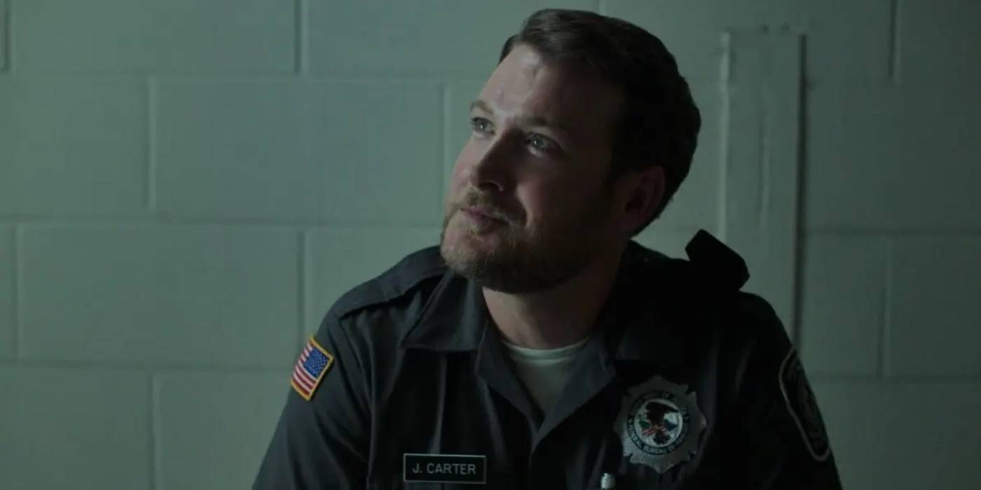 CO Carter улыбается хитро в Black Bird