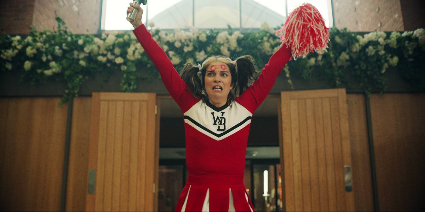 Сезон 6 "Black Mirror", Эни Муир в роли Джоан Тейт в "Джоан - ужасно"