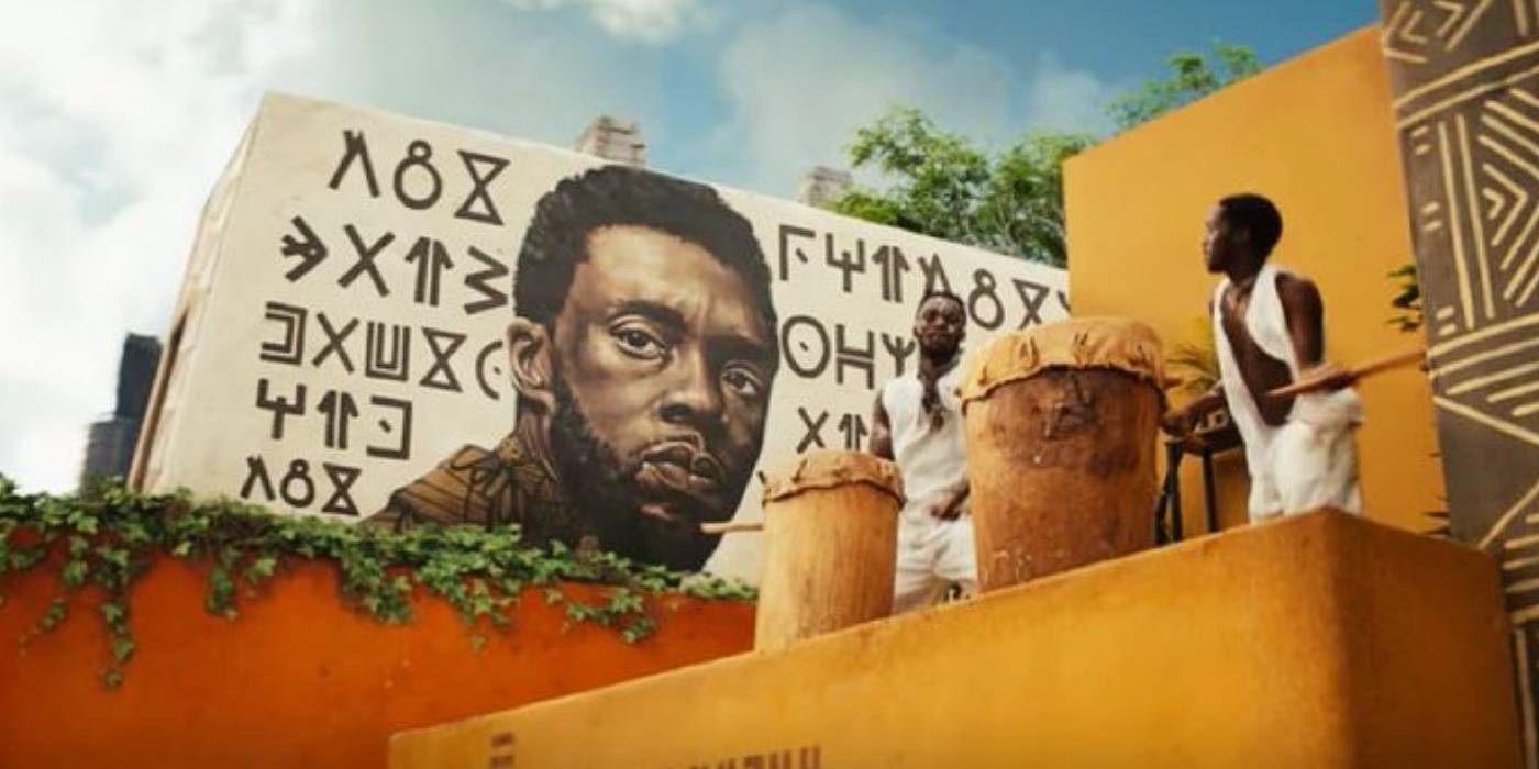 Фреска с изображением Т'Чаллы в фильме "Black Panther: Wakanda Forever".