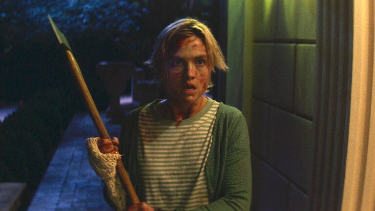 Обзор Bone Lake: Эротическая хоррор-история в основном состоит из намеков, а не из кульминации, так как не оправдывает многообещающий замысел.