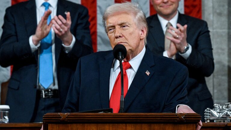 США и Китай борются за контроль над инфраструктурой искусственного интеллекта и энергообеспечением