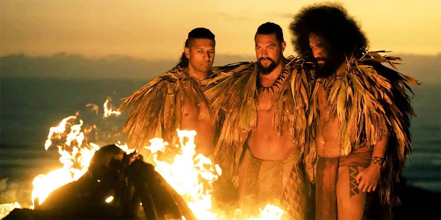 Персонажи, собравшиеся вокруг костра в "Chief of War"