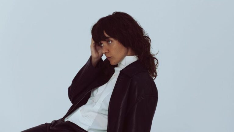 Courtney Barnett представляет новые композиции «Mantis» и «Sugar Plum» перед релизом альбома