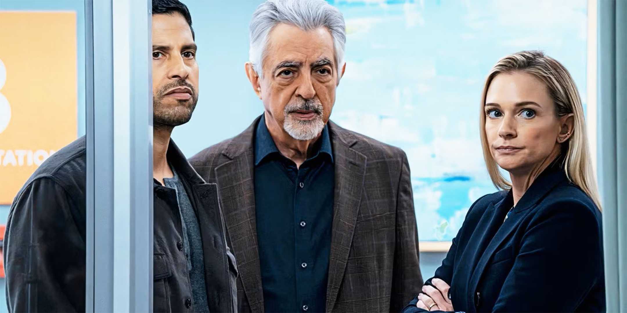 Alvez, Rossi, и JJ смотрят в окно в больничную палату в Criminal Minds: Evolution, сезон 3