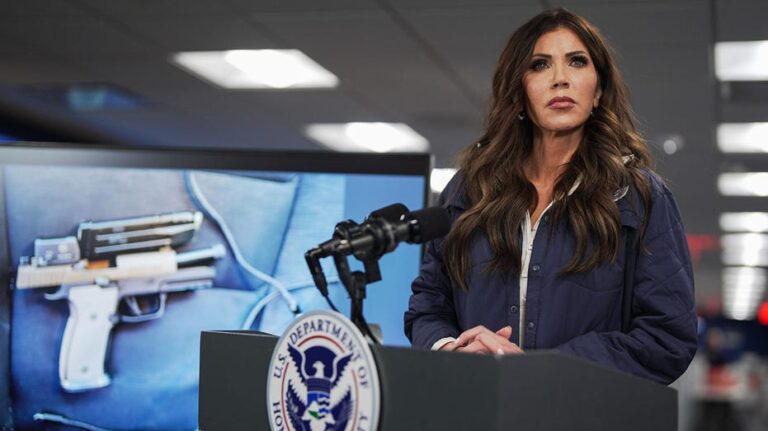 Как частичный шатдаун DHS может повлиять на повседневную жизнь американцев