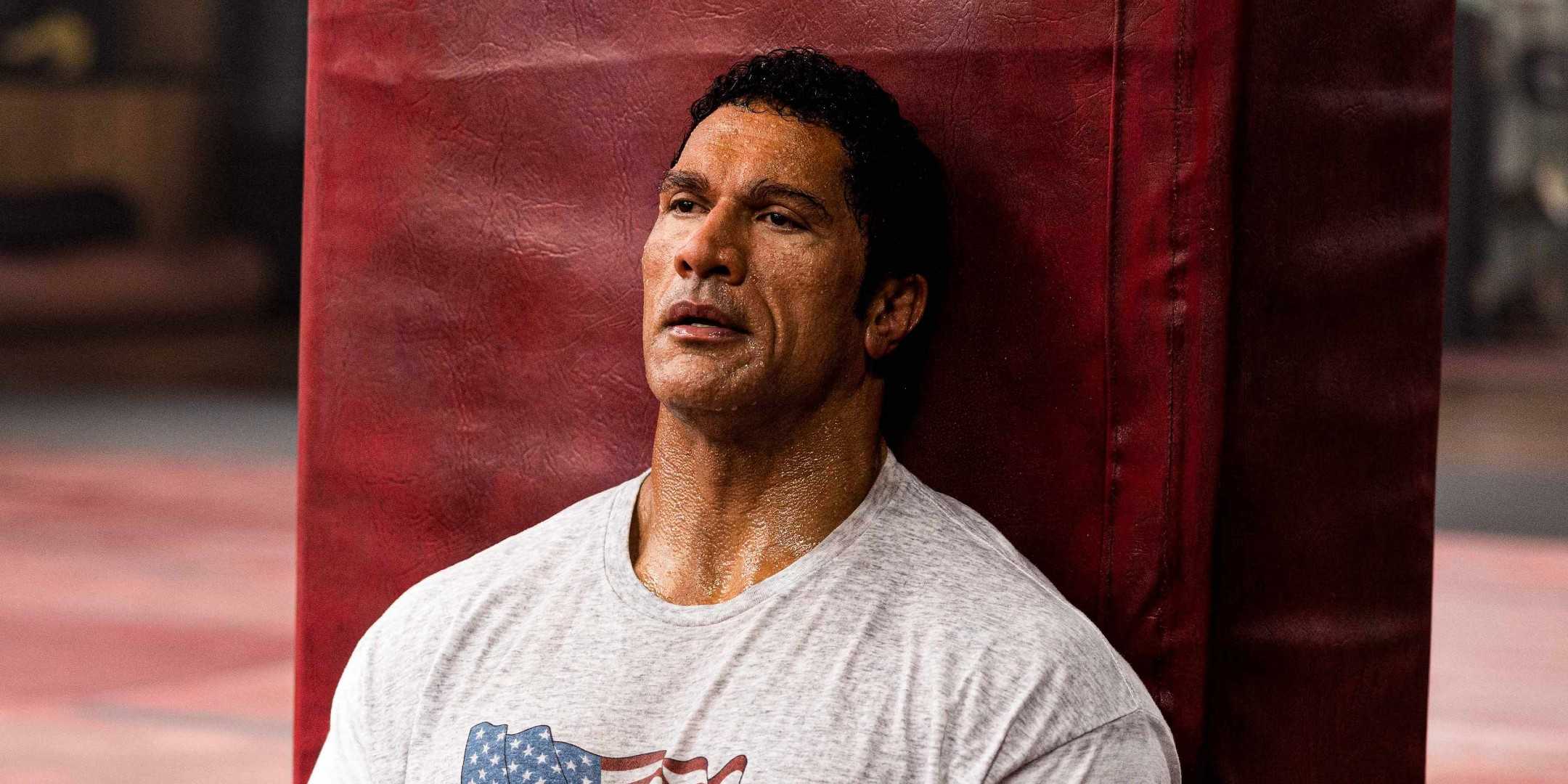 Двейн Джонсон в роли Марка Керра в фильме "The Smashing Machine"