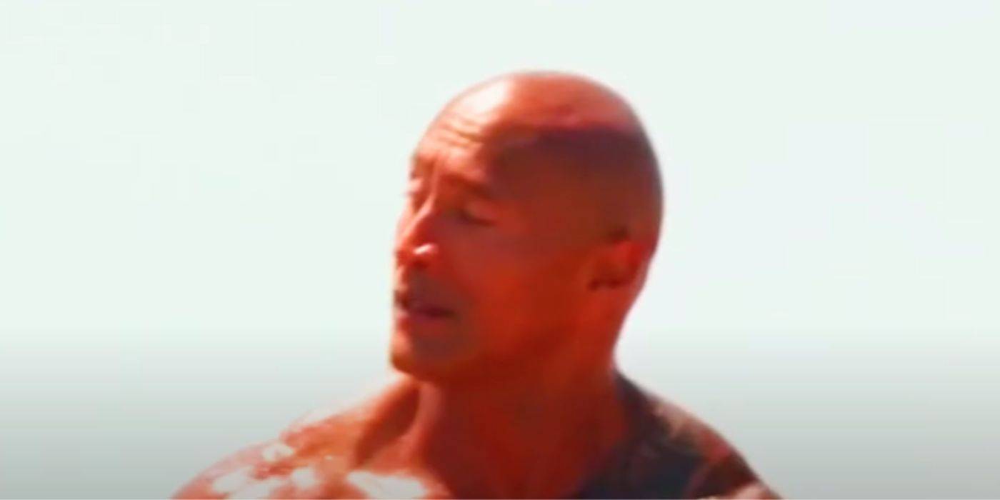 Двейн Джонсон поднимает бровь в Baywatch