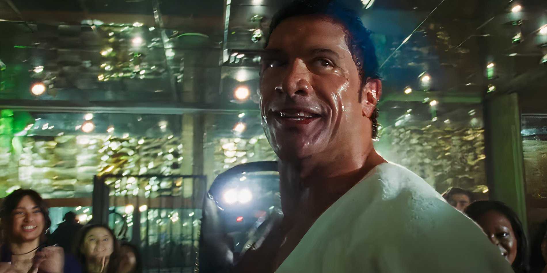 Двейн Джонсон улыбается в The Smashing Machine