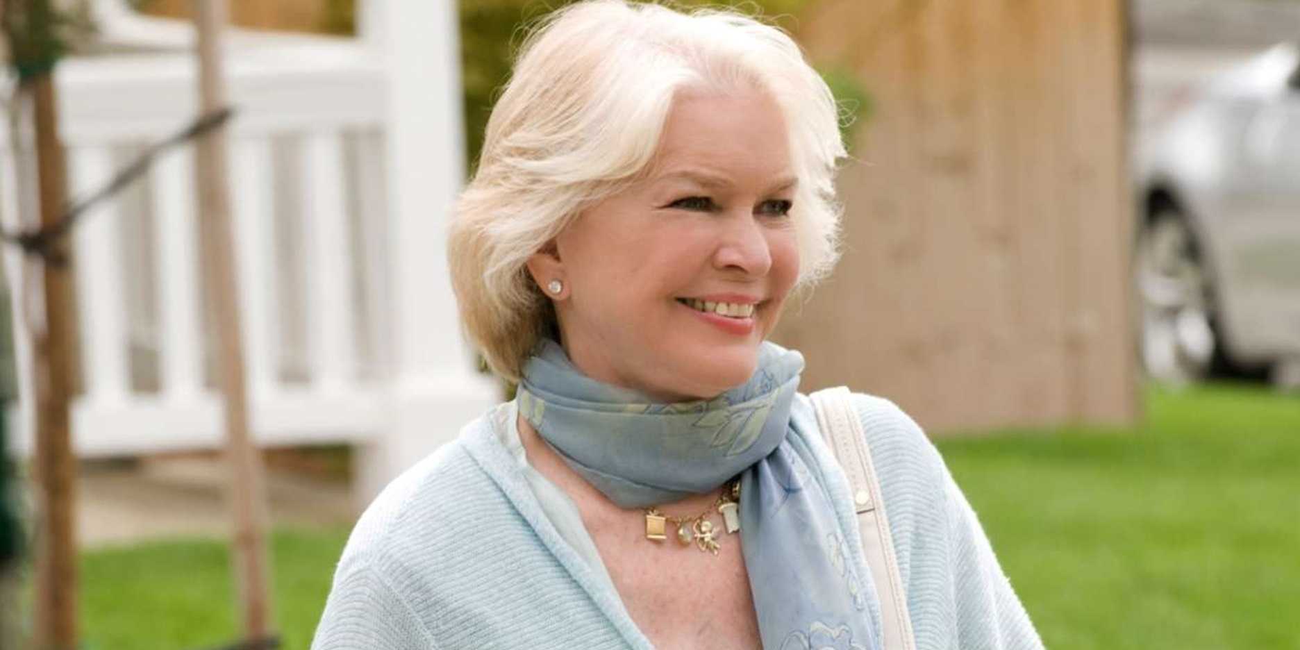 Эллен Берстин улыбается в "Большой любви"