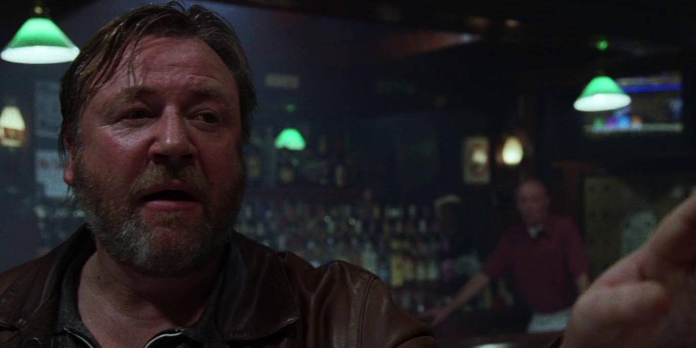 Фрэнчи в баре в фильме "The Departed"